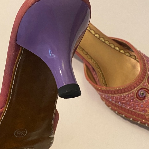 I Dream of Jeannie pink & purple beaded embroidered slide mules sz 8 kitten heel - Picture 10 of 10